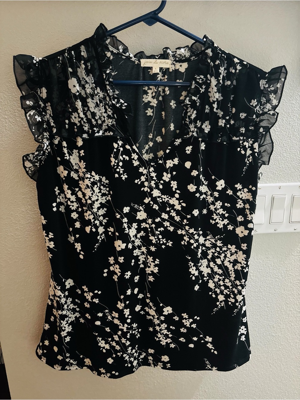 Black & White Floral Ruffled Sleeve V-Neck Blouse